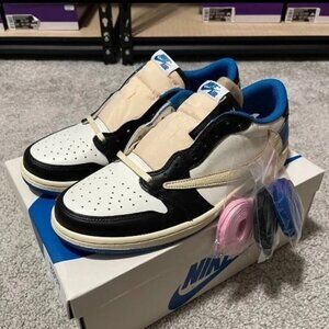 NIKE Jordan 1 low travis scott NEW